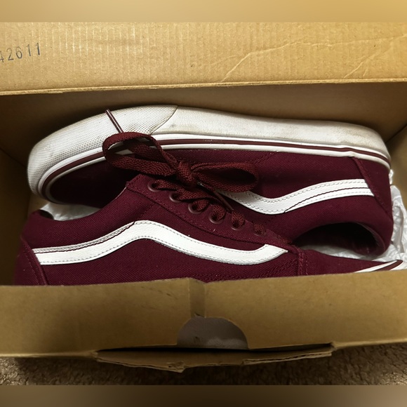 Vans - Picture 2 of 3